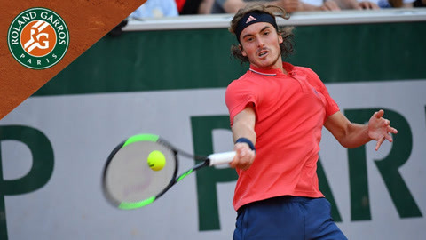 有两名选手 有两名选手