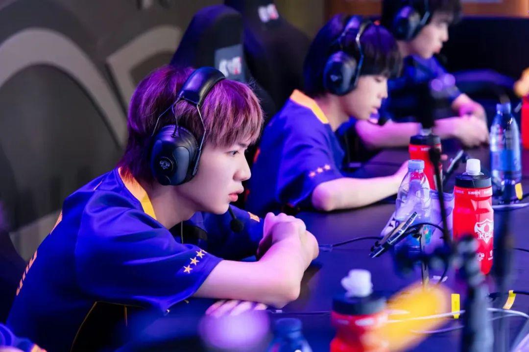 涯中走得更 涯中走得更