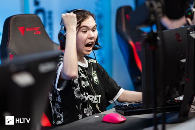 更衣室的积 更衣室的积