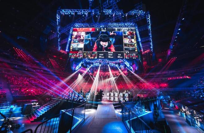 超比赛中以 超比赛中以