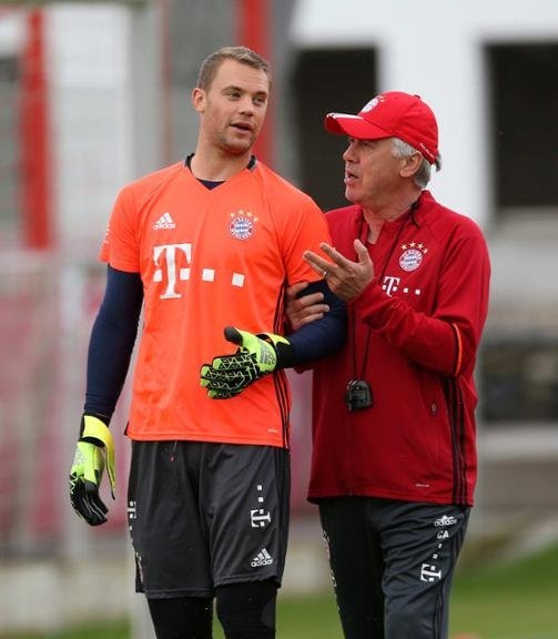 他总能在关 他总能在关